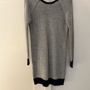 Guess Monochrome Long Sleeve Dress